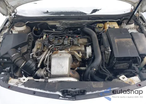 2014 Buick Regal Turbo/E-Assist Premium I z USA, uszkodzony, nr VIN 2G4GN5EX3E9299110